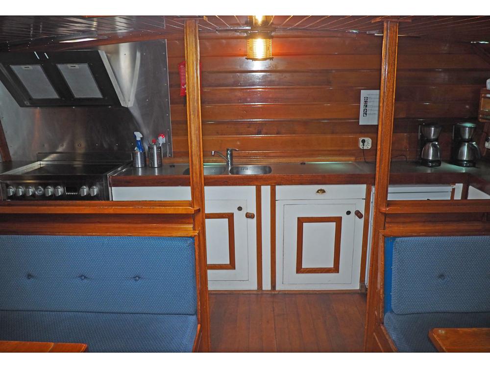 Cabin en avant, H&eacute;bergements